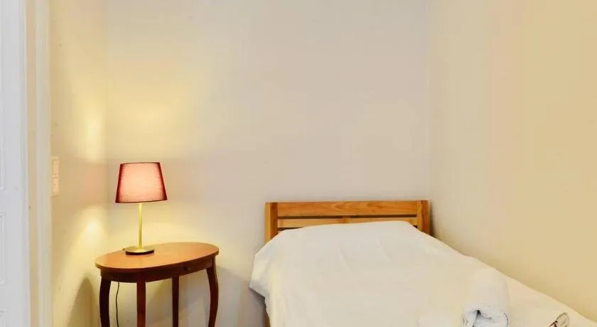 Beautiful Viennese Flat In The City Centre - Image 1