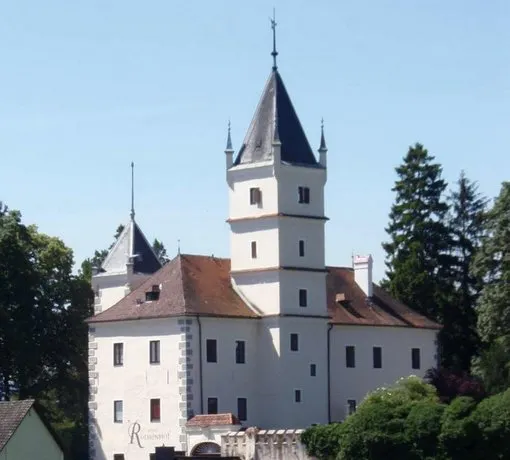 Schloss Rothenhof - Image 1