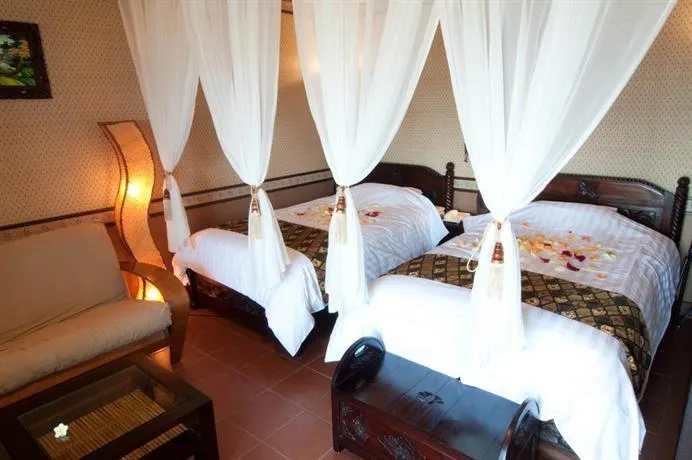 Bali Resort In Ishigaki - Image 1