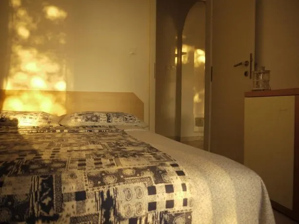 Holiday Home Bohemian Sunset - Image 1
