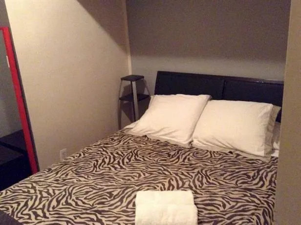 Time Square Apartments - Image 1