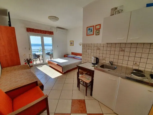 Studio Bdanje 1 - Image 1
