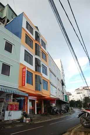 Smiley Backpackers Hostel - Image 1