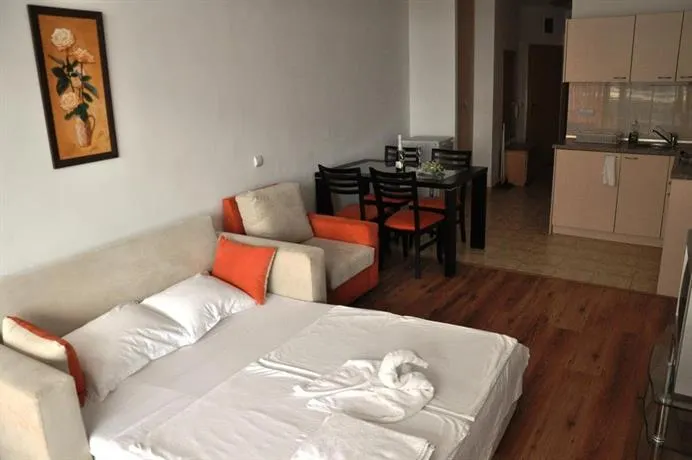 Tomi Family Apartments - Image 1