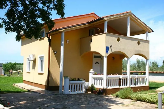 Villa Amer - Image 1