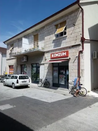 Apartment in a small village near the beach - Image 1