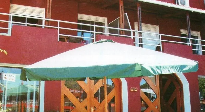 Hotel Verde Sol - Image 1