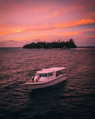 Angsana Ihuru - Image 1