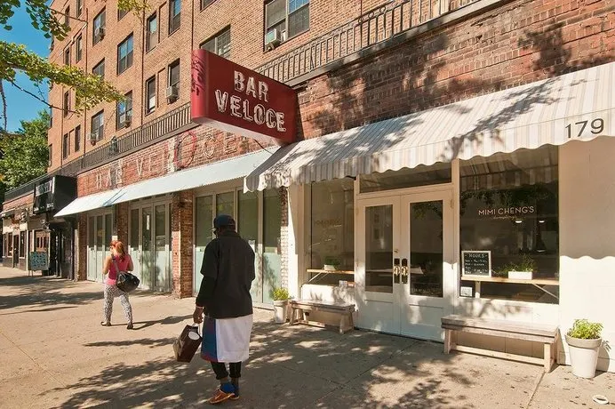 GREAT LOCATION MIDTOWN EAST 35TH STREET AND THIRD AVE - Image 1