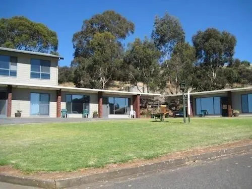 Victor Harbor Seaview Apartments - Image 1