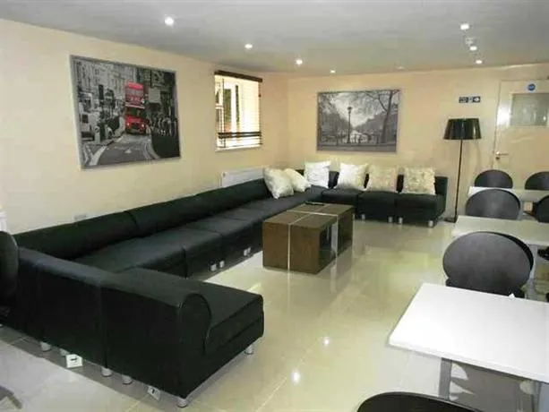 London365 Hostel - Image 1