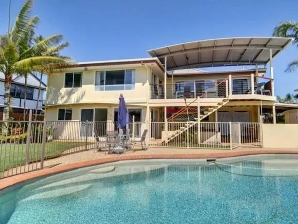 Kooringal 25 Holiday House - Image 1