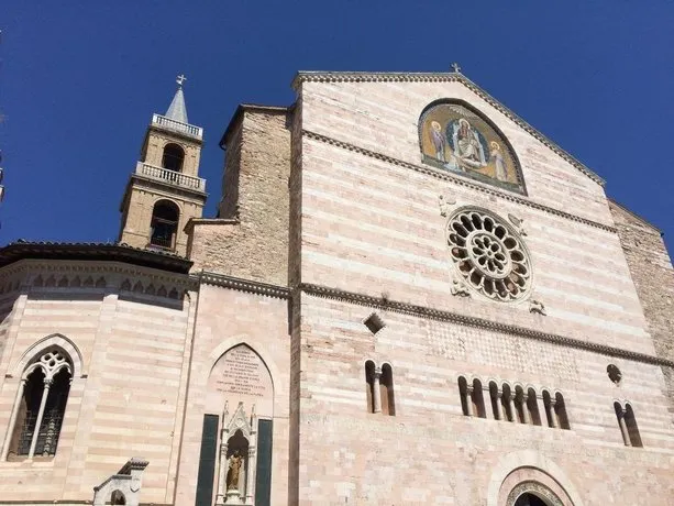La Corte - Image 1