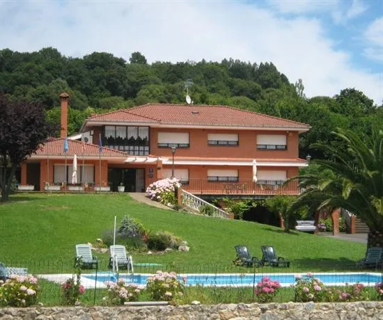 Hotel Ribadesella - Image 1