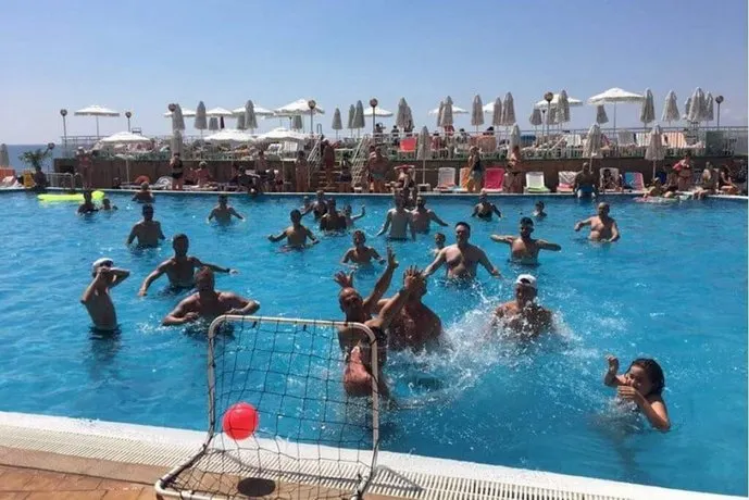Paradise Beach Hotel Elenite - Image 1