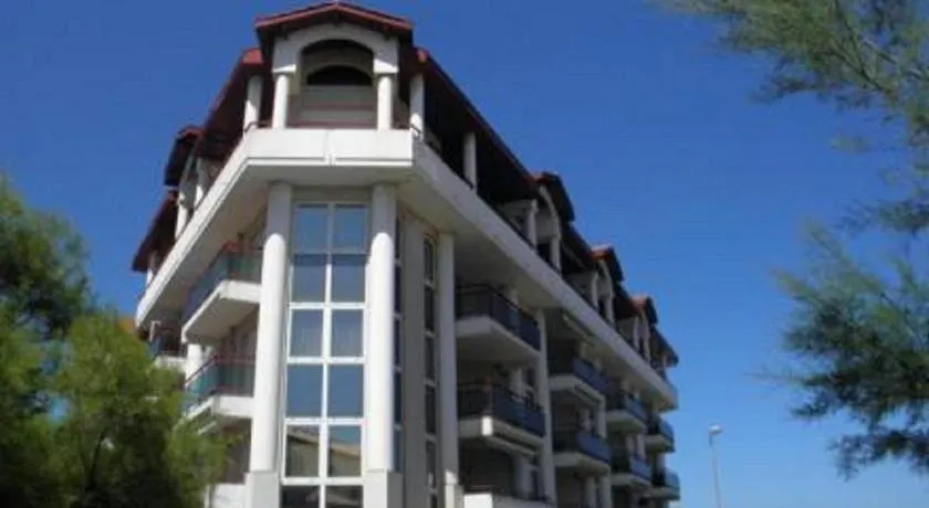 APARTAMENTO HENDAYA Playa-wifi-parking - Image 1