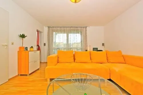 2707 Privatapartment WiFi Kattenbrookstrift - Image 1