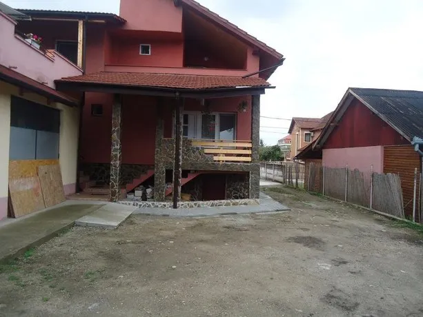 Casa Cu Piatra - Image 1