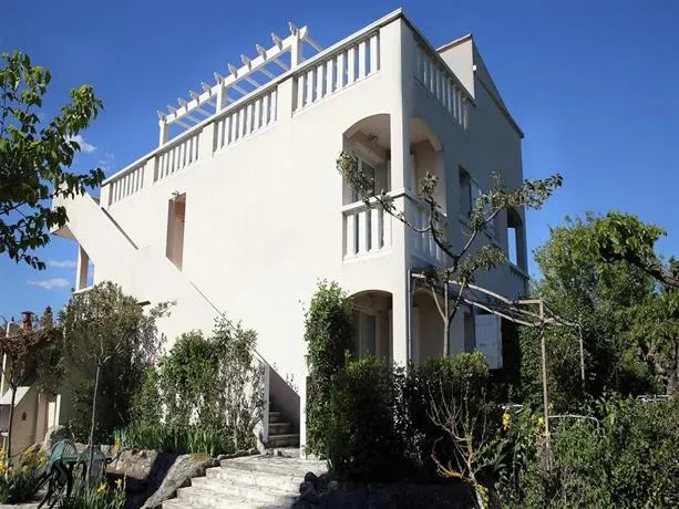 Residence Les Muriers - Image 1