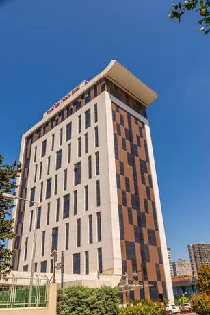 Royal Stay Palace Hotel - Image 1