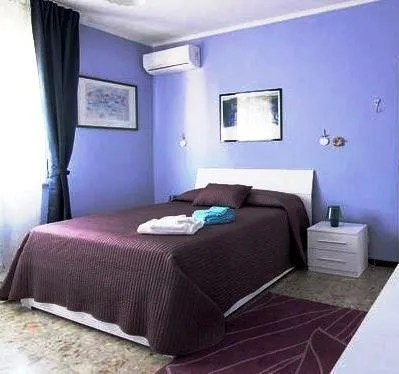 Apartment Parmense - Image 1