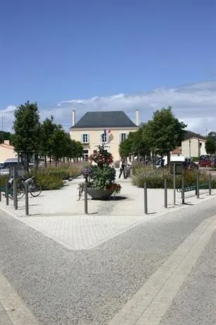 Carisma Holidays Jard Sur Mer - Image 1