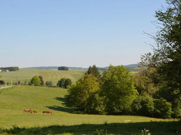 Farmhouse in Basse-Bodeux near forest - Image 1