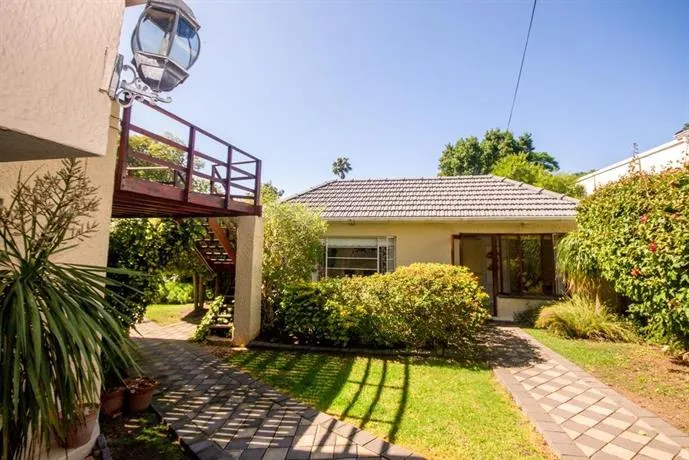 Oak Tree Cottage - Image 1