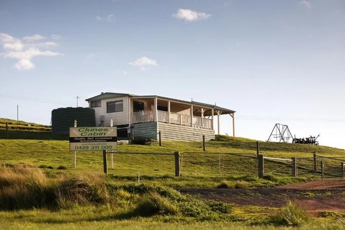Clunes Cabins - Rejuvenate Stays - Sleeps 12 - Image 1