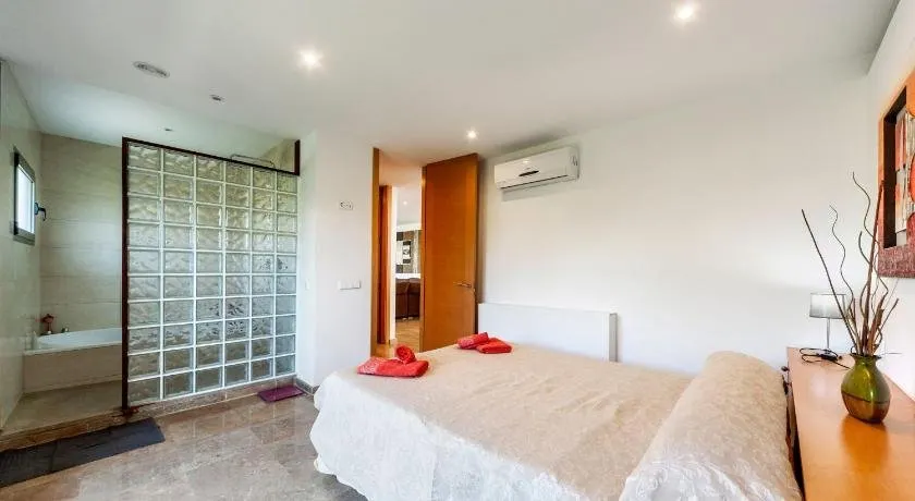 Villa 29 - Image 1