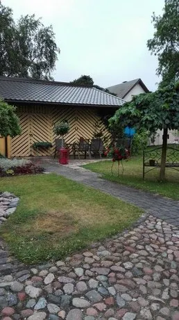 Anni - Image 1