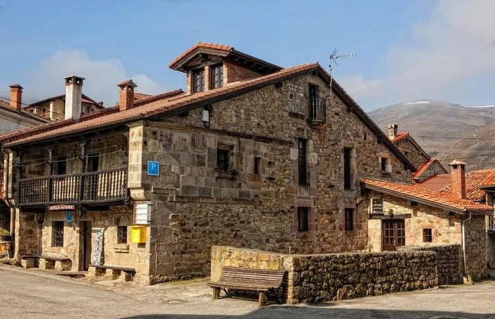 Hospedería Nuestra Señora del Carmen - Image 1