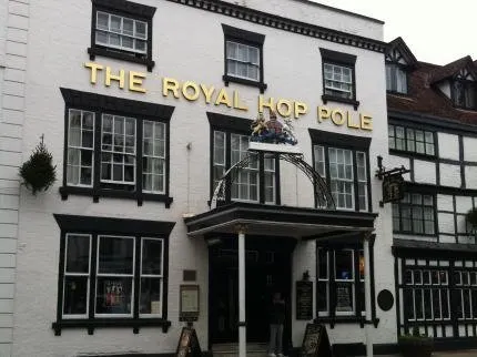 The Royal Hop Pole - Image 1