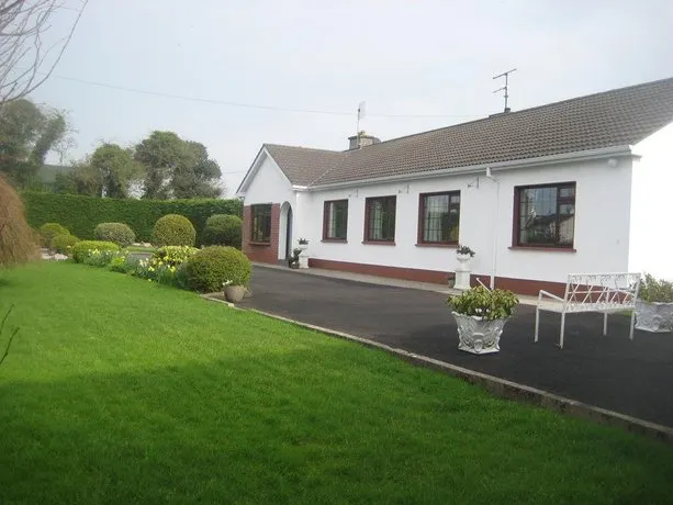 Boherna Lodge - Image 1