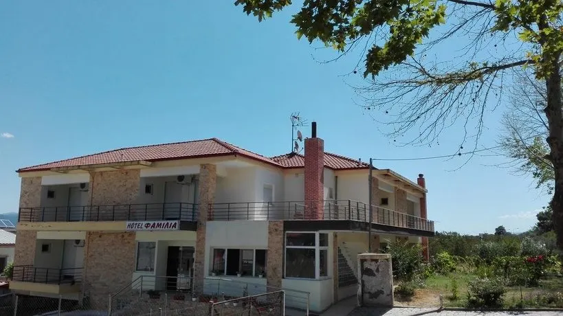 Familia Hotel - Image 1