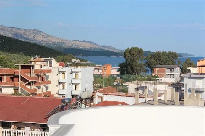 Family Hotel Haruni - Image 1