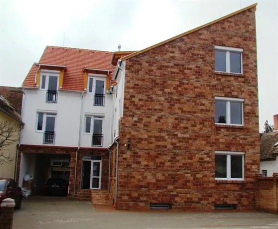 Emanapartmanok Sárvár - Image 1