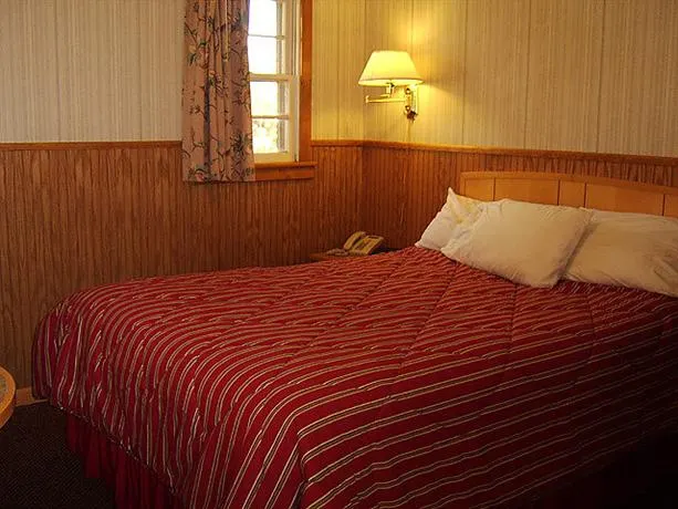Roscoe Motel - Image 1