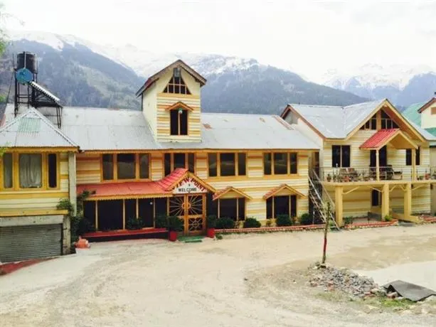 Hotel View Point Manali - Image 1