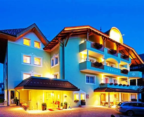 Wohlfühl-Hotel Lena - Image 1