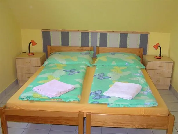 Bazsarozsa Fogado - Image 1