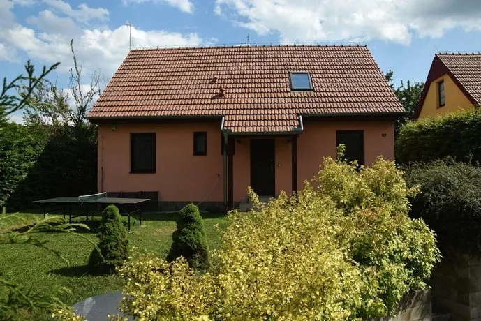 Chalupa Menany - Karlstejn - Image 1
