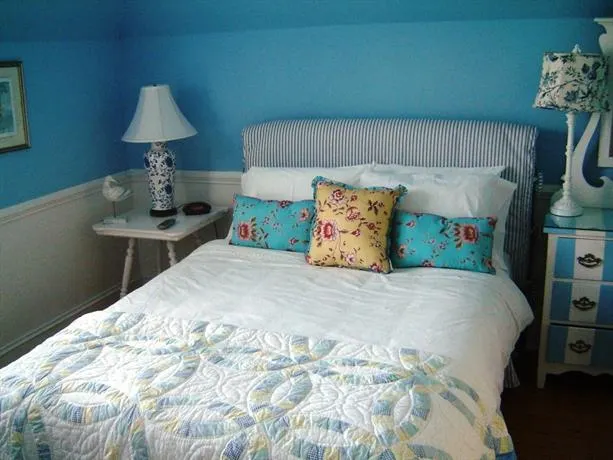 Mahone Bay Bed & Breakfast - Image 1