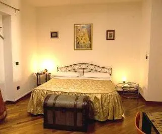 Hotel Tavernola Battipaglia - Image 1
