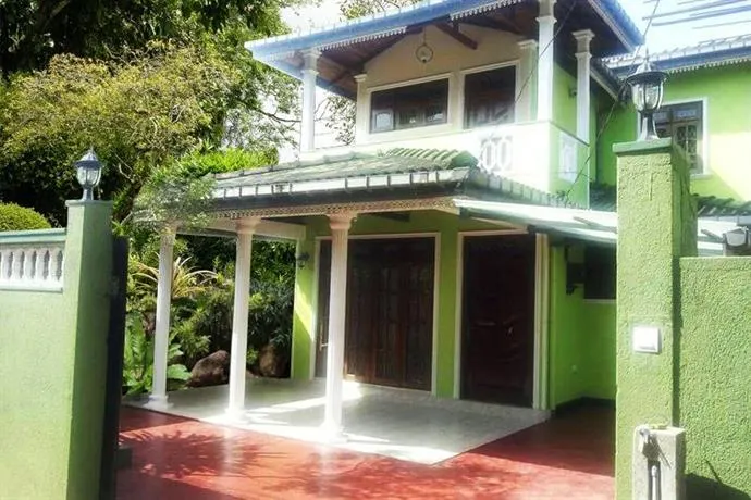 Magenta Hotel - Image 1