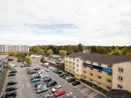2-bedroom apartment Mill Court, Harlow - Image 1