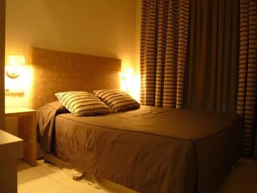 Apartaments Sant Jordi Sagues - Image 1