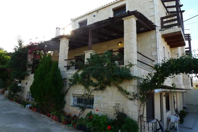 Traditional Stonehouse Vicky - Image 1