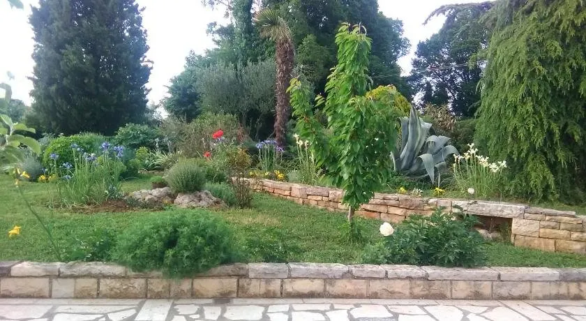 Garden - Image 1