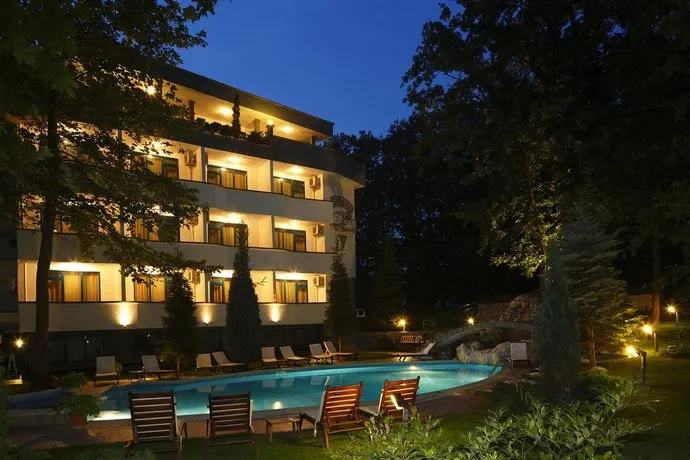 Elmar Hotel - Image 1